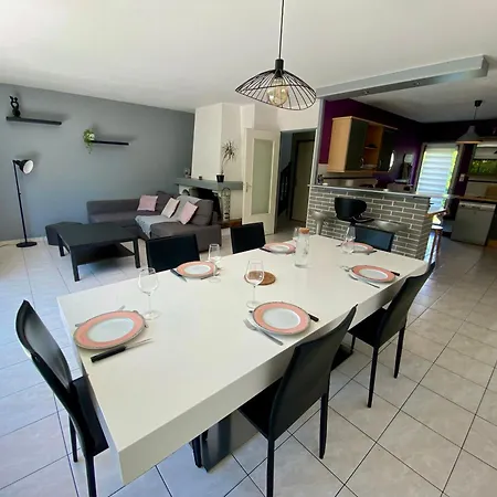 Maison Du Periel Holiday home