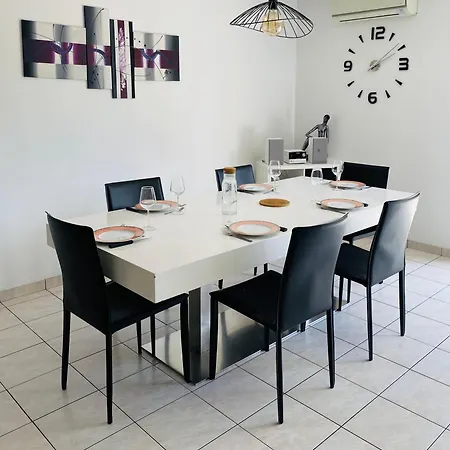 Maison Du Periel Holiday home